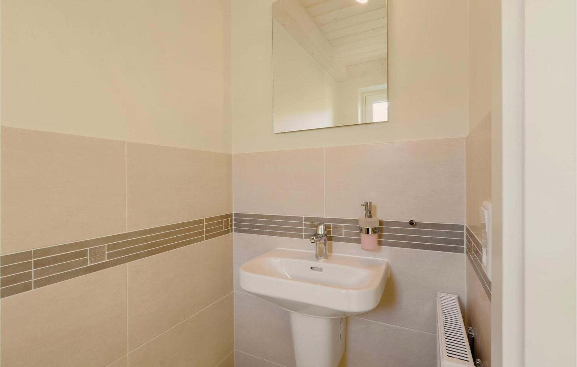 Awesome Home In Dagebuell With Kitchen Luaran gambar